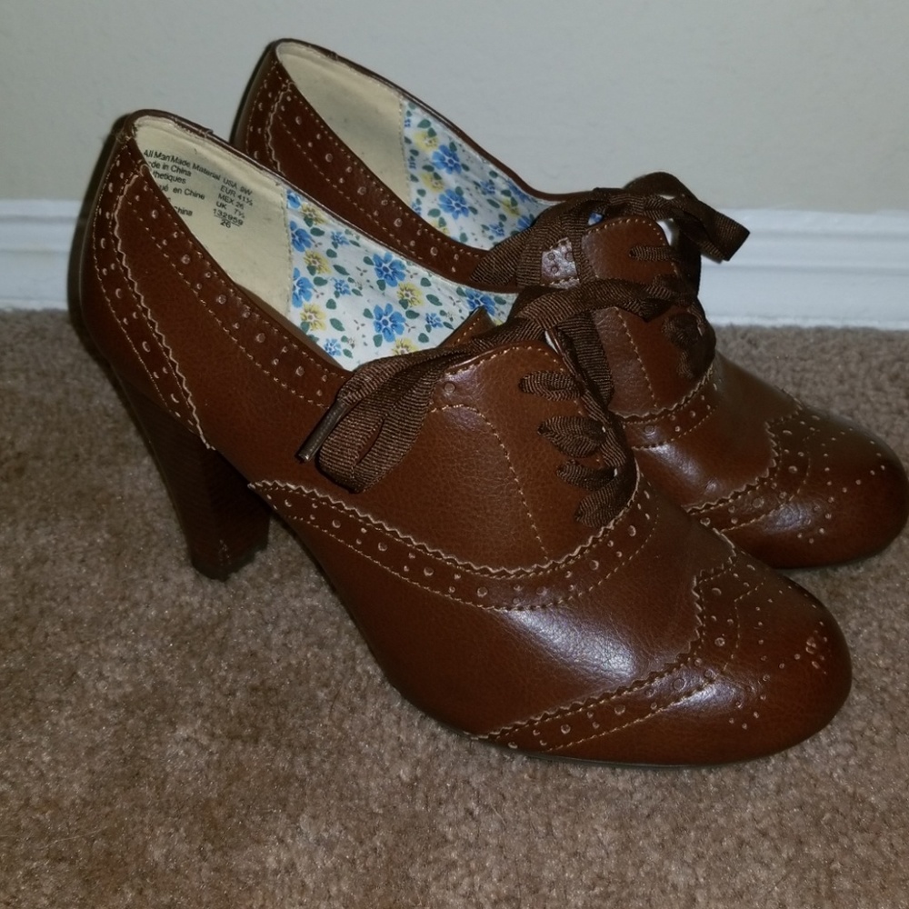 American Eagle Brown Booties